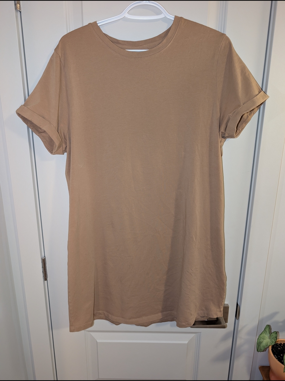 2/25$ 💓 Tan Twik T-shirt Dress
